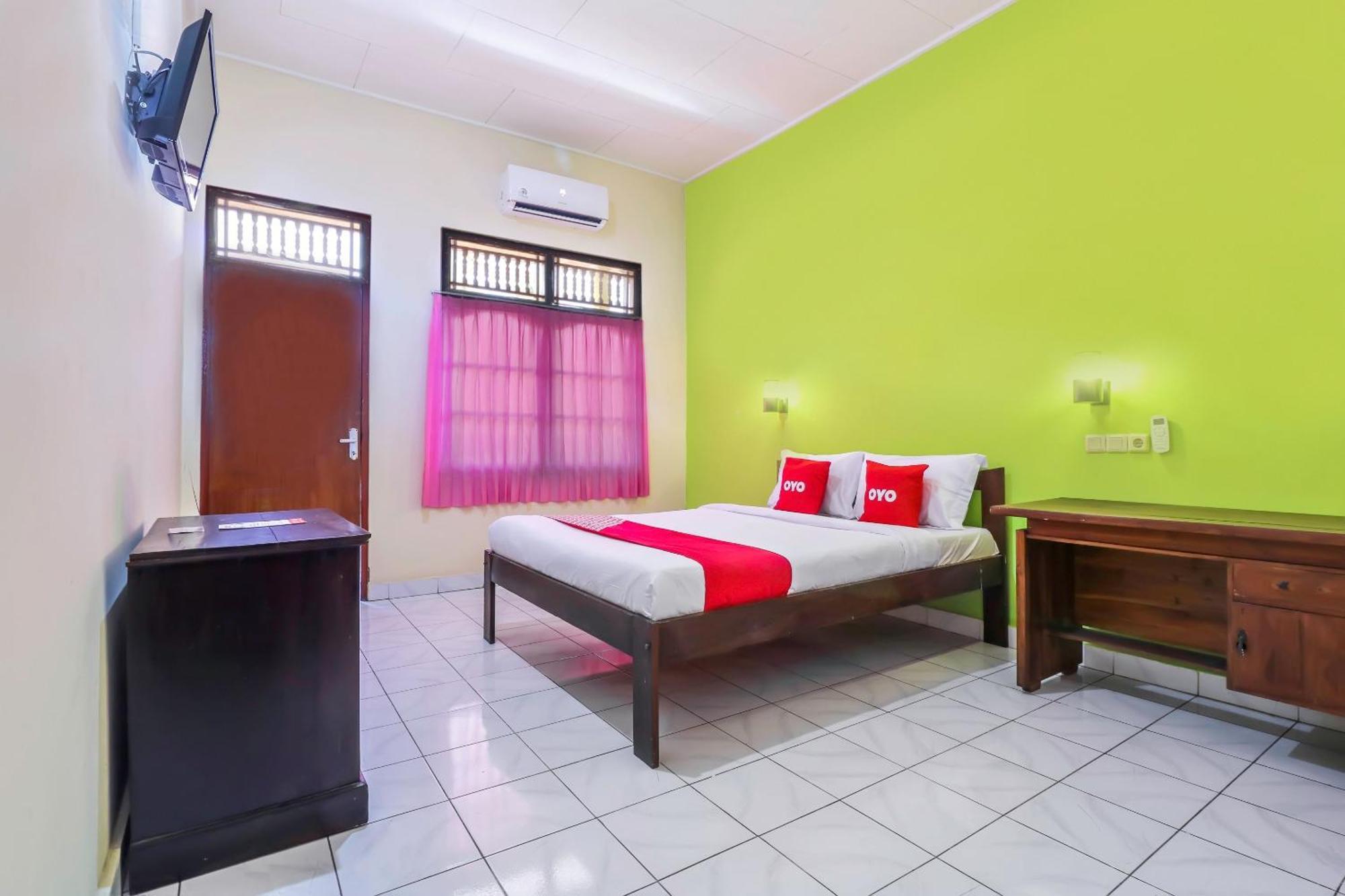 Oyo 2184 Nan Berlian Inn Легиан Экстерьер фото