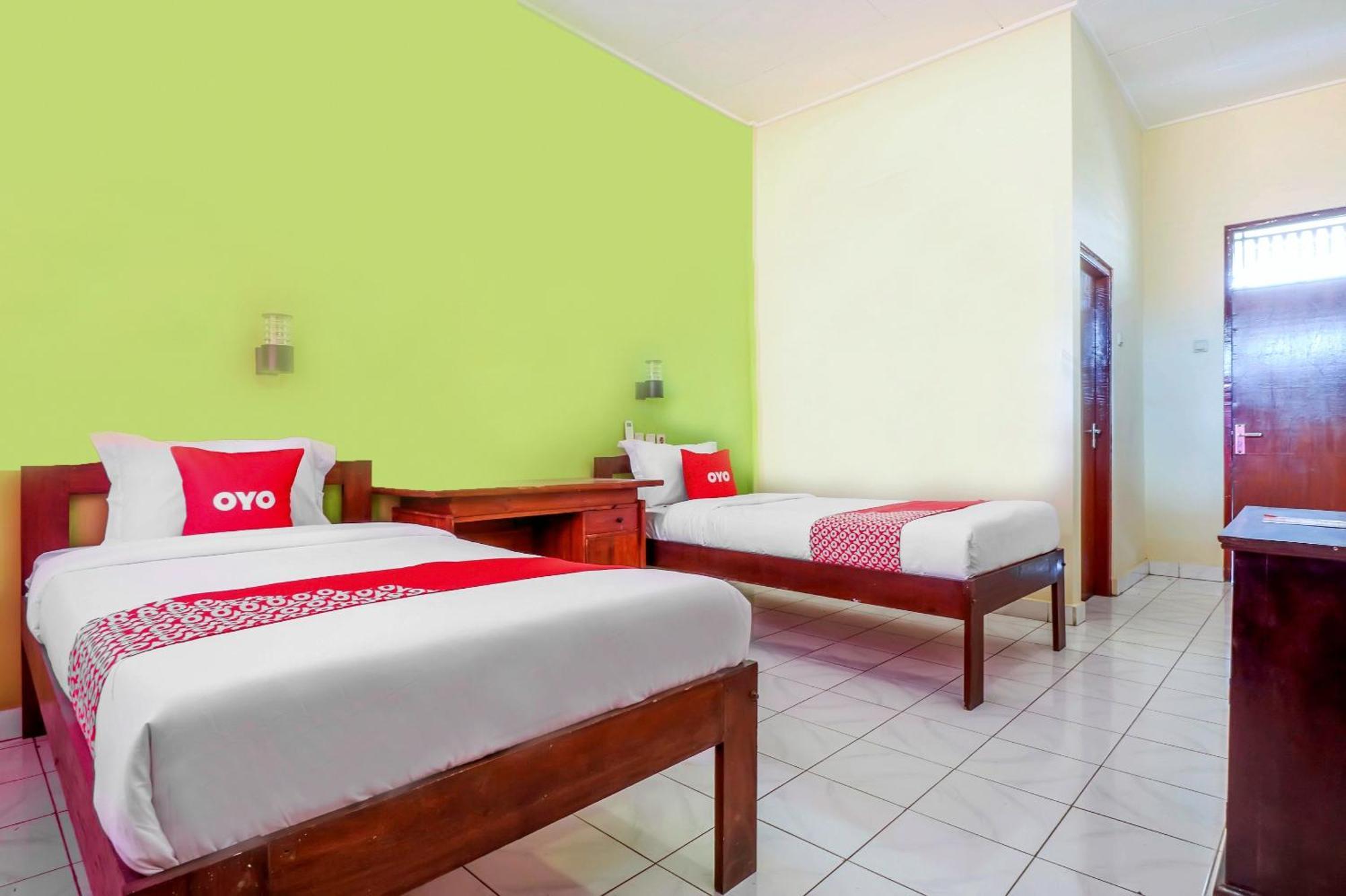 Oyo 2184 Nan Berlian Inn Легиан Экстерьер фото