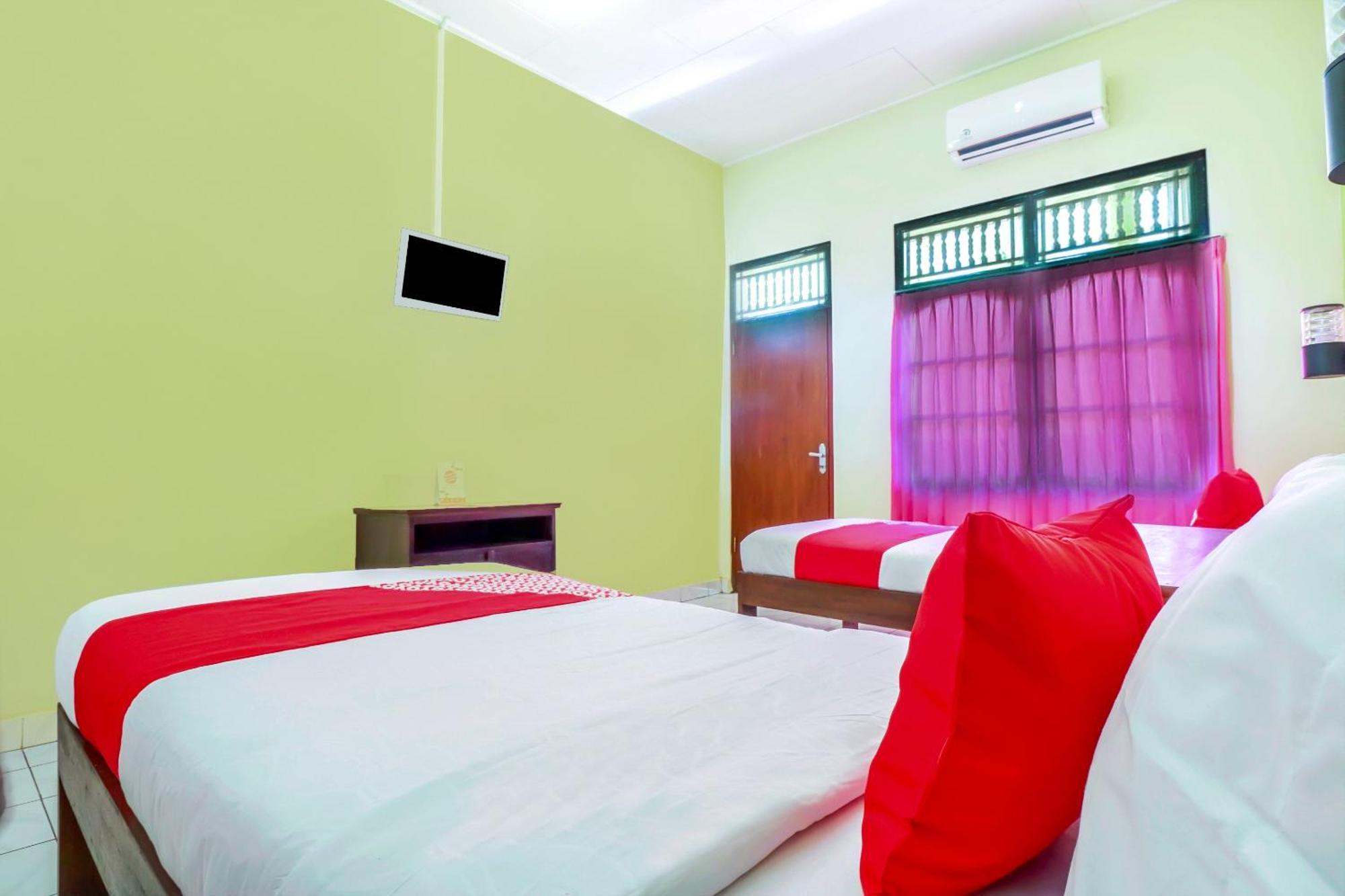 Oyo 2184 Nan Berlian Inn Легиан Экстерьер фото
