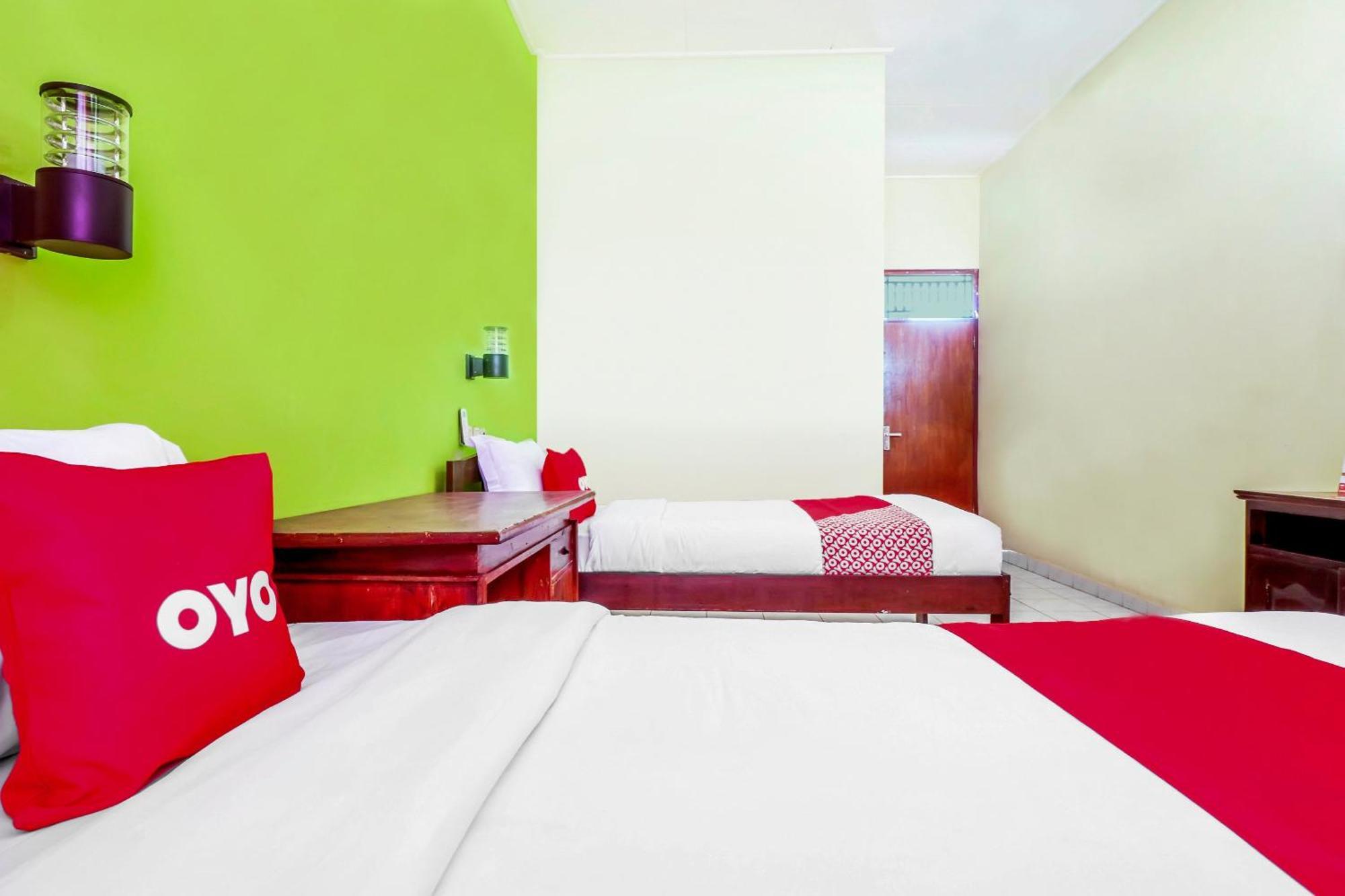 Oyo 2184 Nan Berlian Inn Легиан Экстерьер фото